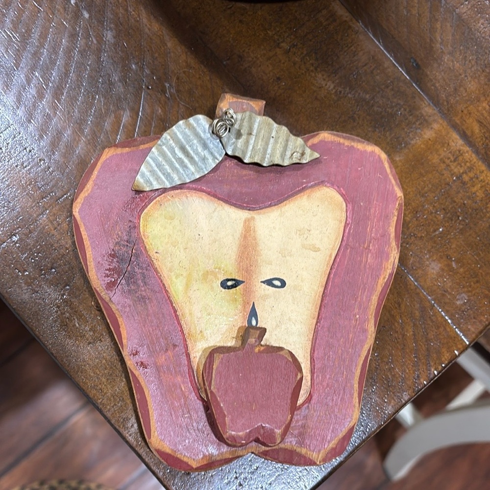 Vintage 80's Hand-Painted Wooden Apple Wall Hanging - Red and Cream Grandma Core